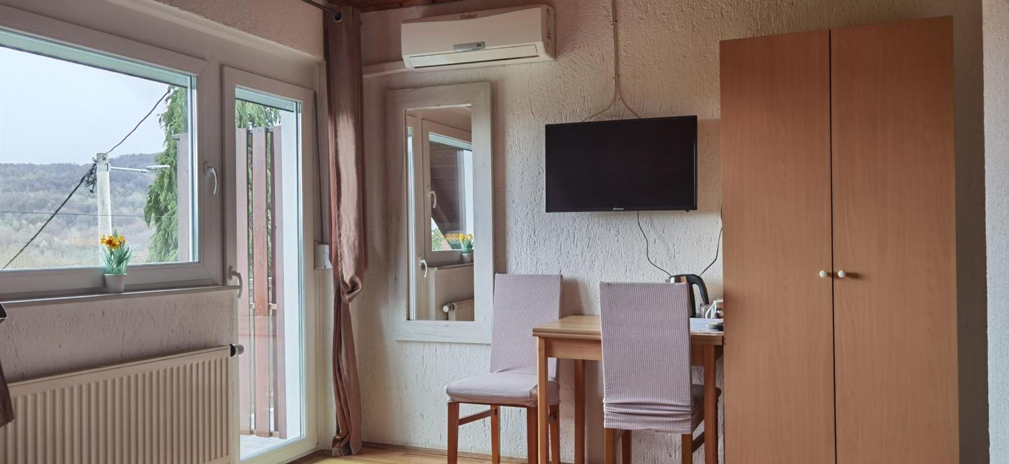 Отель House Viktoria Селиште-Дрежничко Экстерьер фото